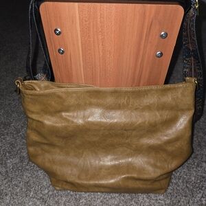 Stylish Tan Leather Shoulder Bag